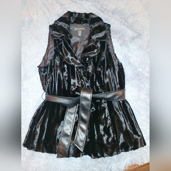 International Concepts Velvet Black Vest - Picture 4 of 7